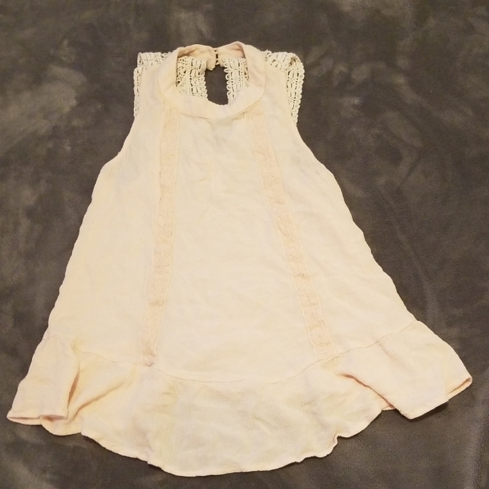 Flowy tank